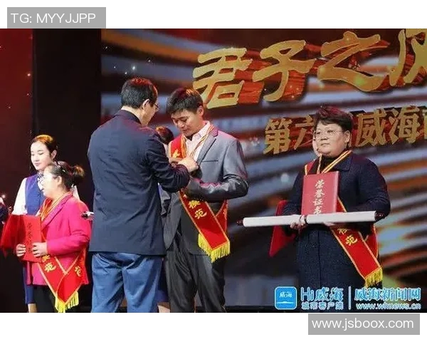 足球巨星热心公益行动彰显榜样力量助力社会传递温暖与希望